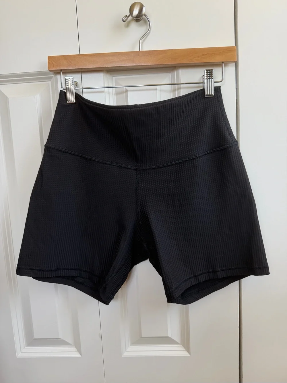 Lululemon High-Rise Yoga Short 6